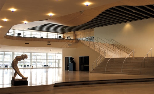 L'entrée du Palais des Congrès