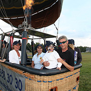 Les enfants qui ne peuvent pas sauter, bénéficieront d'un baptème en montgolfière, en avion ou en hélicoptère (photo édition précédente)